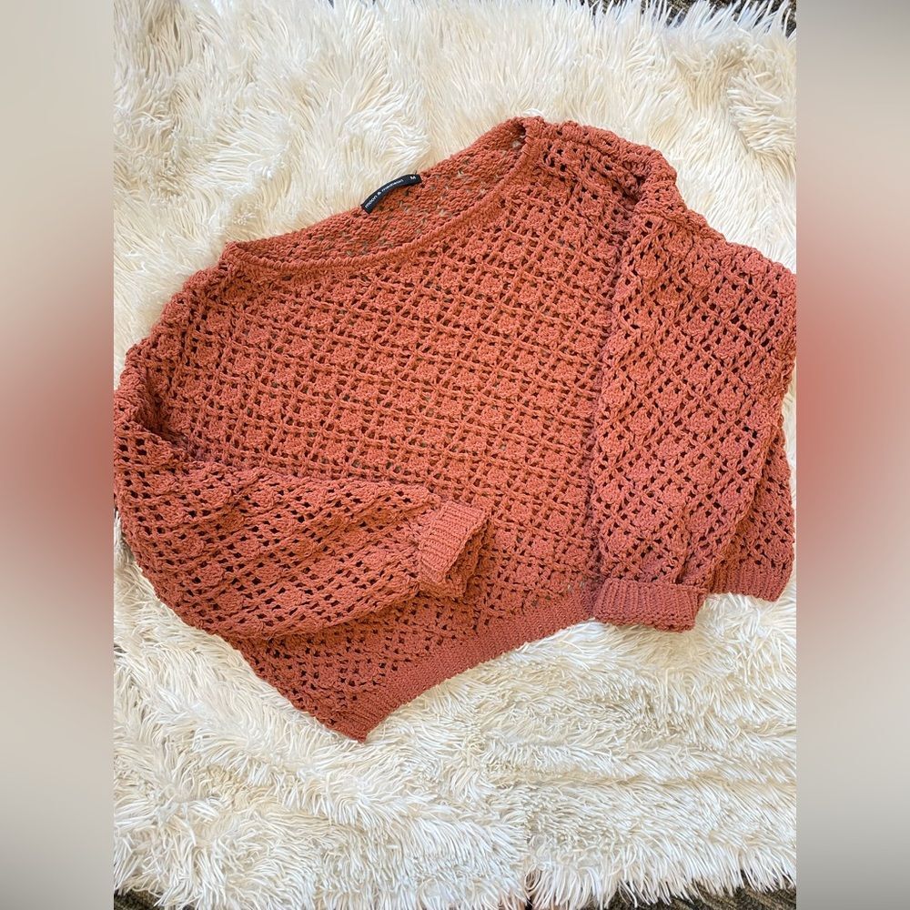Moon & Madison Rust Crochet Top - Picture 2 of 4